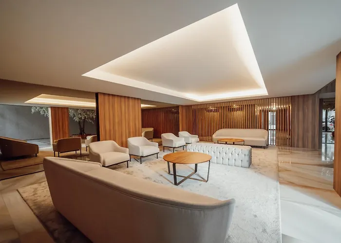 Guest Renovato Luxus Flat W/ Parking 波尔图