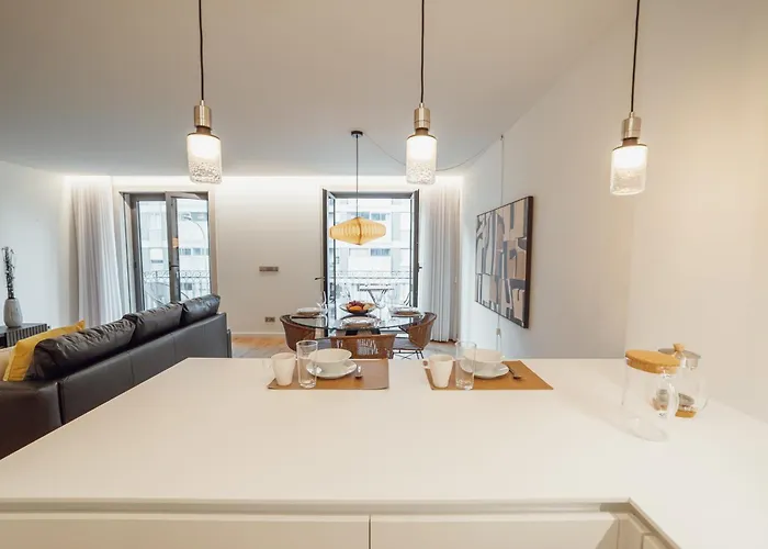Guest Renovato Luxus Flat W/ Parking 波尔图