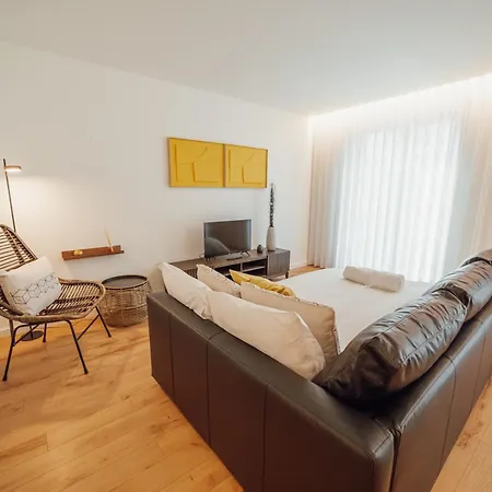 Guest Renovato Luxus Flat W/ Parking