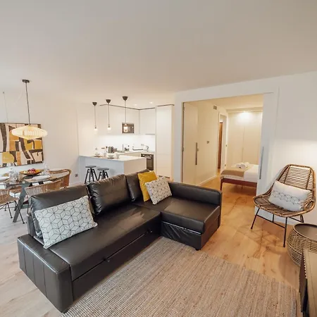 Guest Renovato Luxus Flat W/ Parking * Porto