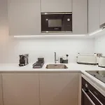 Guest Renovato Luxus Flat W/ Parking شقة *