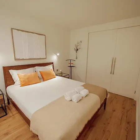 Guest Renovato Luxus Flat W/ Parking