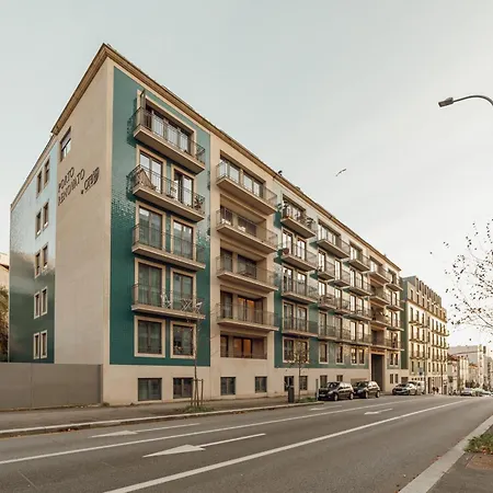 Guest Renovato Luxus Flat W/ Parking