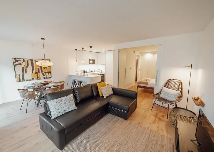 Guest Renovato Luxus Flat W/ Parking * Oporto