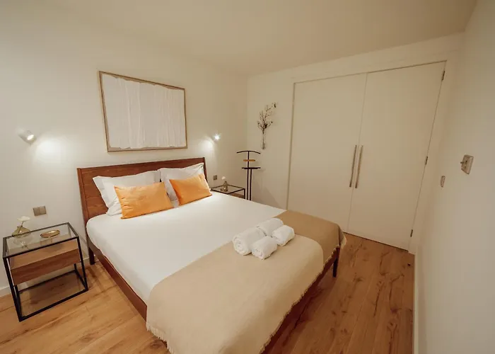 Guest Renovato Luxus Flat W/ Parking